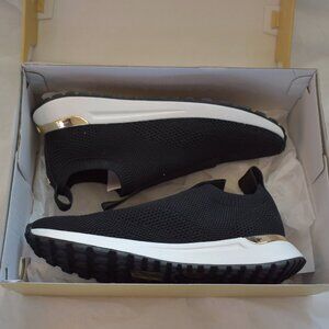 MICHAEL KORS Bodie Stretch Knit Slip-on Sneakers Size 6.5